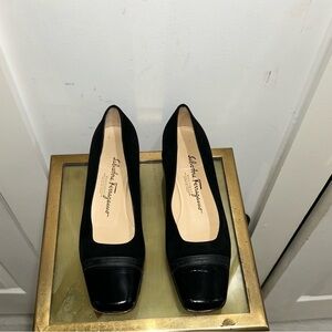 Salvatore Ferragamo Boutique Black Suede Pumps Made in Italy